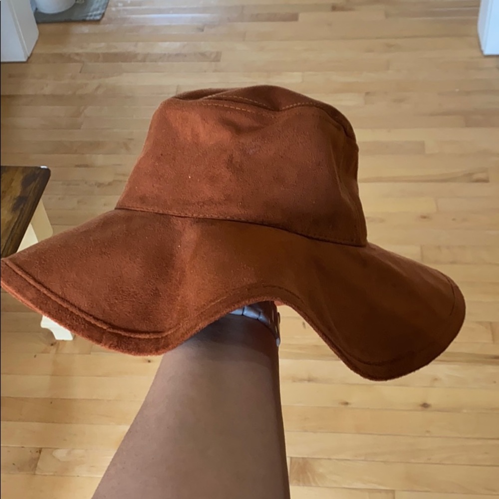 Boutique Suede hat